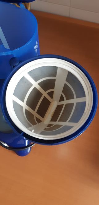 Cafetera azul marca ETC