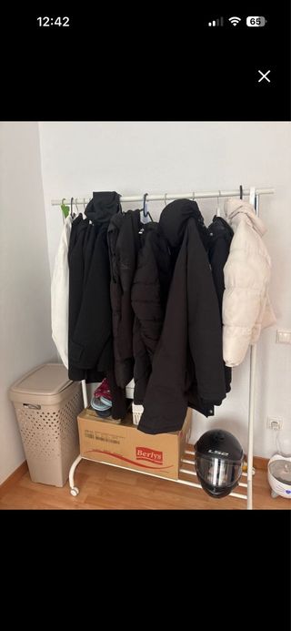 Burro para ropa con ruedas