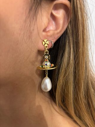 Pendientes Vivienne Westwood Saturno Dorados