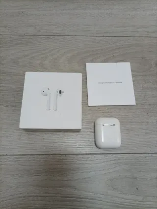 Apple AirPods 2da Gen con Estuche Carga