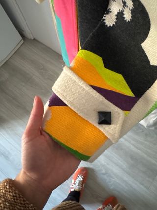 Abrigo Multicolor con Diseño de Pájaro