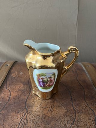 Juego de Té Vintage en Porcelana Dorada