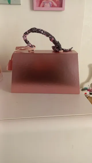 Valigetta trucco oro e rosa