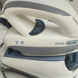 Centro de Planchado DeLonghi Stirella