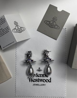 Pendientes Vivienne Westwood Saturno Plateados