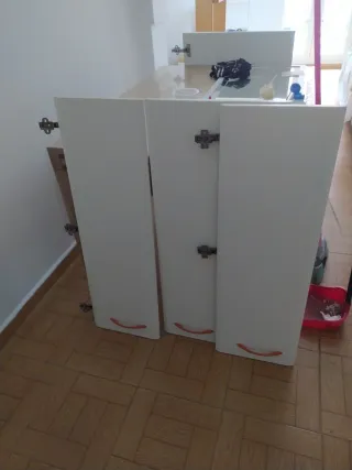 Se regalan 4 Puertas de armario cocina