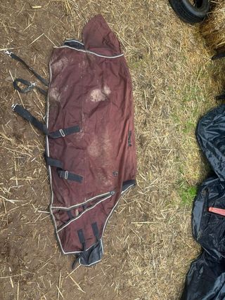 Manta impermeable caballo 125