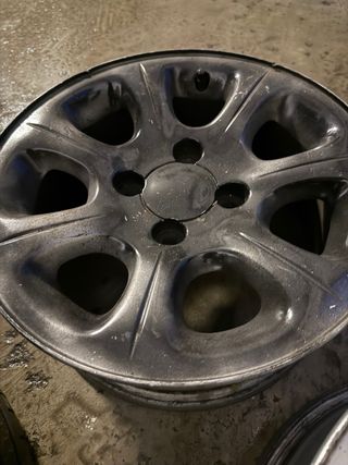 Llantas Saxo (4 unidades)