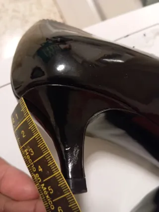 Tacones Zara charol negros talla 37