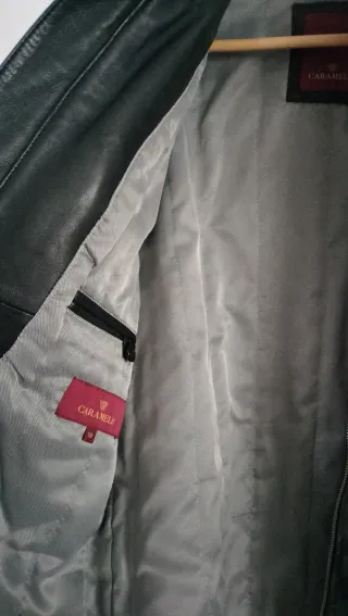 Cazadora de cuero negro-Caramelo