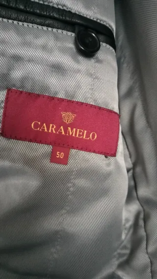 Cazadora de cuero negro-Caramelo