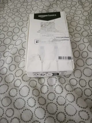 Cable USB-C a Lightning Amazon Basics