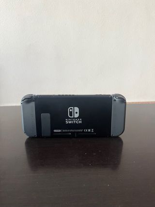 Nintendo Switch + Funda Gigante