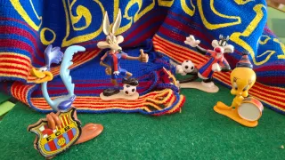 12 Figuras Warner Bros FC Barcelona