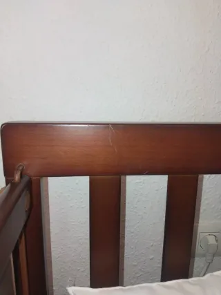 Cuna de bebé Micuna madera oscura