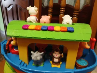 Barco Arca de Noé con animales