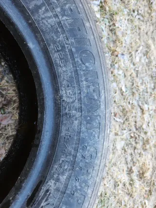 Neumático Good Year 225/70R 15C