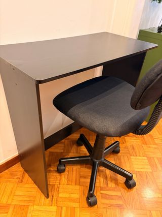 Mesa y Silla Negra para Oficina/Estudio