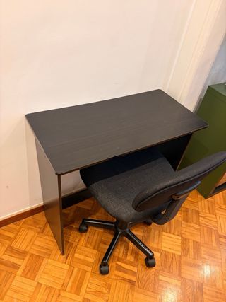 Mesa y Silla Negra para Oficina/Estudio