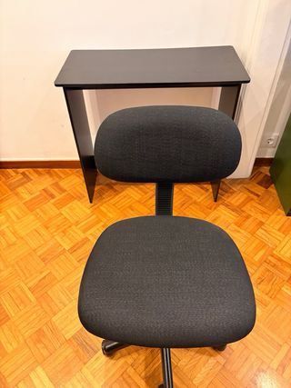 Mesa y Silla Negra para Oficina/Estudio