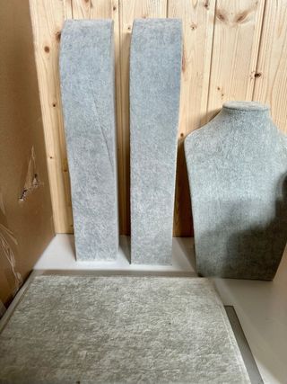 Lote A de 15 expositores joyeria terciopelo gris