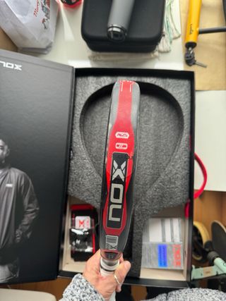 Pala Pádel Nox AT10 18K Agustín Tapia