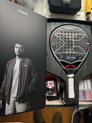 Pala Pádel Nox AT10 18K Agustín Tapia