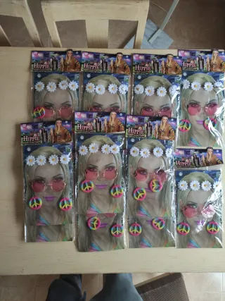 Lote 11 Kits Disfraz Hippie: Gafas, Flores, Paz
