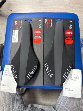 Sillín Fizik Arione R3 K:ium Negro