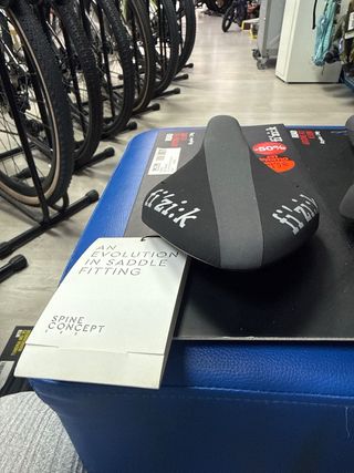 Sillín Fizik Arione R3 K:ium Negro