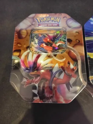 Oferta navidad 2 latas. Koraidon y Zacian