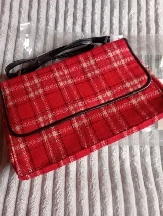Bolso de mano Avon Escocia cuadros rojos