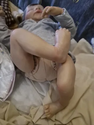 Bebé Reborn con accesorios