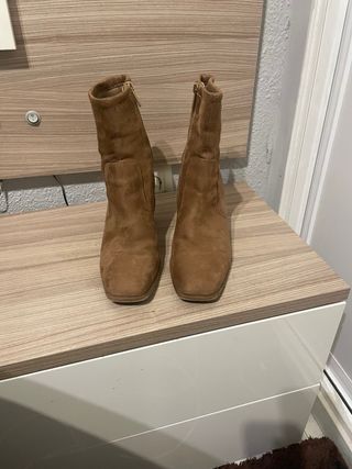 Botines Marrones Tacón Cuadrado