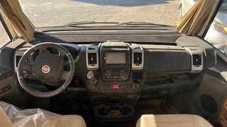 DANA/ AUTOCARAVANA INTEGRAL HYMER EX 564