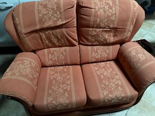 Sofá de 2 plazas con estampado floral