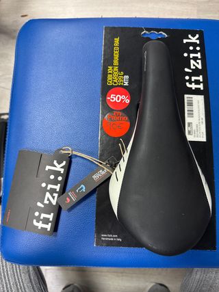 Sillín Fizik Gobi XM Carbon Braided Rail