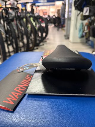 Sillín Fizik Gobi XM Carbon Braided Rail