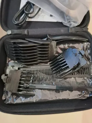 COSYONALL Tagliacapelli e Barba JH-4302