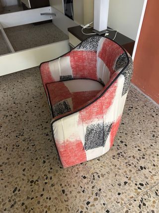 Butaca de tela multicolor