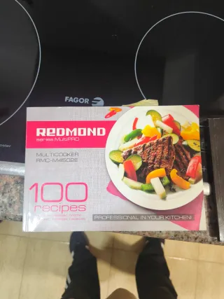 Robot de cocina Redmond usado 4 veces literalmente