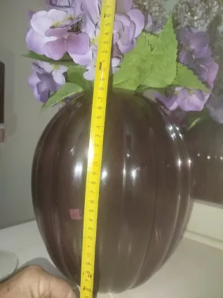 Vaso di vetro viola con portacandele trasparente