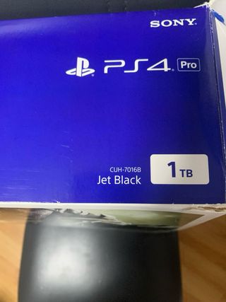Consola PS4 Pro 1TB + 1 Mando + 8 juego.