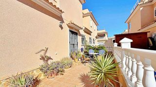 Casa adosada en venta en Campos de Golf - Villa Martin - Los Dolses en Orihuela