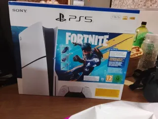 Consola PS5 Slim 1TB Fortnite