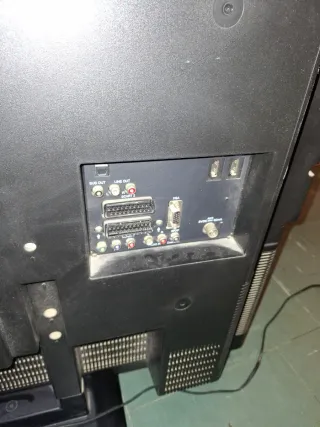 Televisión Negra 50 pulgadas con mando