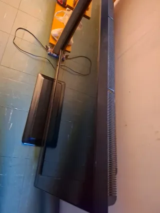 Televisión Negra 50 pulgadas con mando