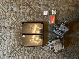 Nintendo DS Preto com Jogos e Carregadores