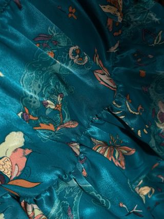 Vestido verde con estampado floral