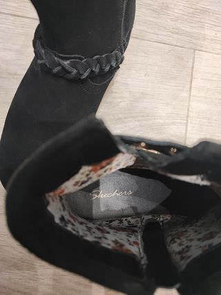 Botines ante Skechers negros